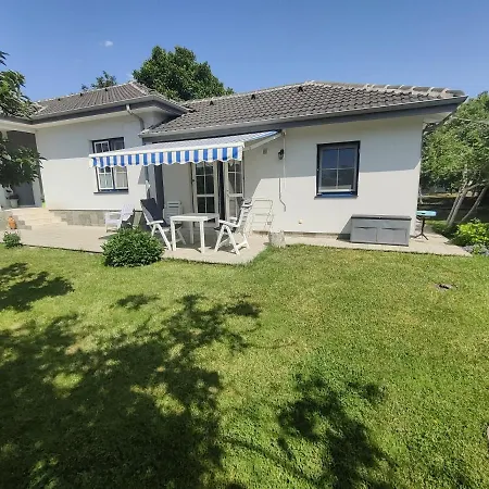 White House Krapets 크라페츠