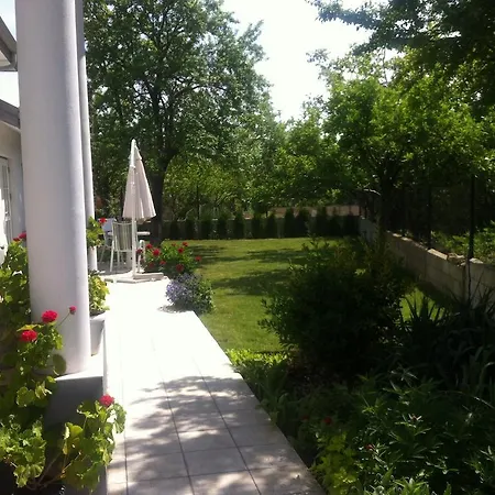 Holiday home White House Krapets *