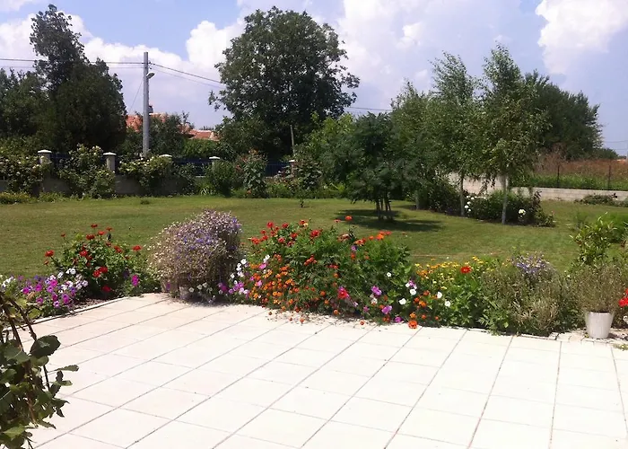 Holiday home White House Krapets *